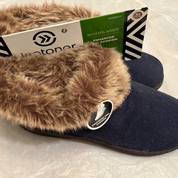 NWT Isotoner Woodlands Enhanced Heel Cushion Shoes Slippers - Picture 2 of 8